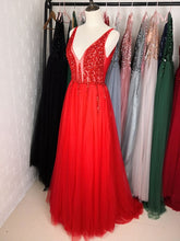 Beading Prom Dresses Long 2020 V Neck Light Gray High Split Tulle Sweep Train Sleeveless Evening Gown A-Line Backless Vestido De