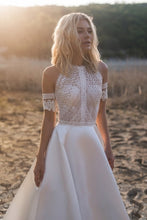Bohemian Wedding Dresses 2020  Lace Satin Bridal Gowns Button Back A-Line Wedding Dress Robe De Mariee