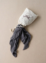 2017 New Fashion Style Women Scarf Pashmina Solid Cotton Linen Female Scarf  Keep Warm Literature 190x160cm  with A Bag