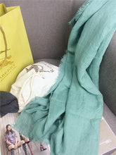 2017 New Fashion Style Women Scarf Pashmina Solid Cotton Linen Female Scarf  Keep Warm Literature 190x160cm  with A Bag